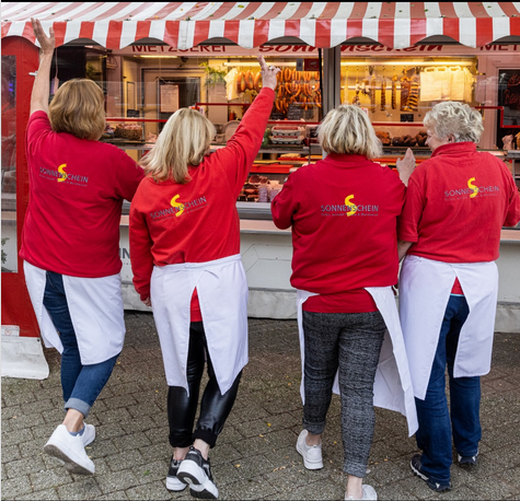 tschoe-wochenmarkt-metzgerei-sonnenschein